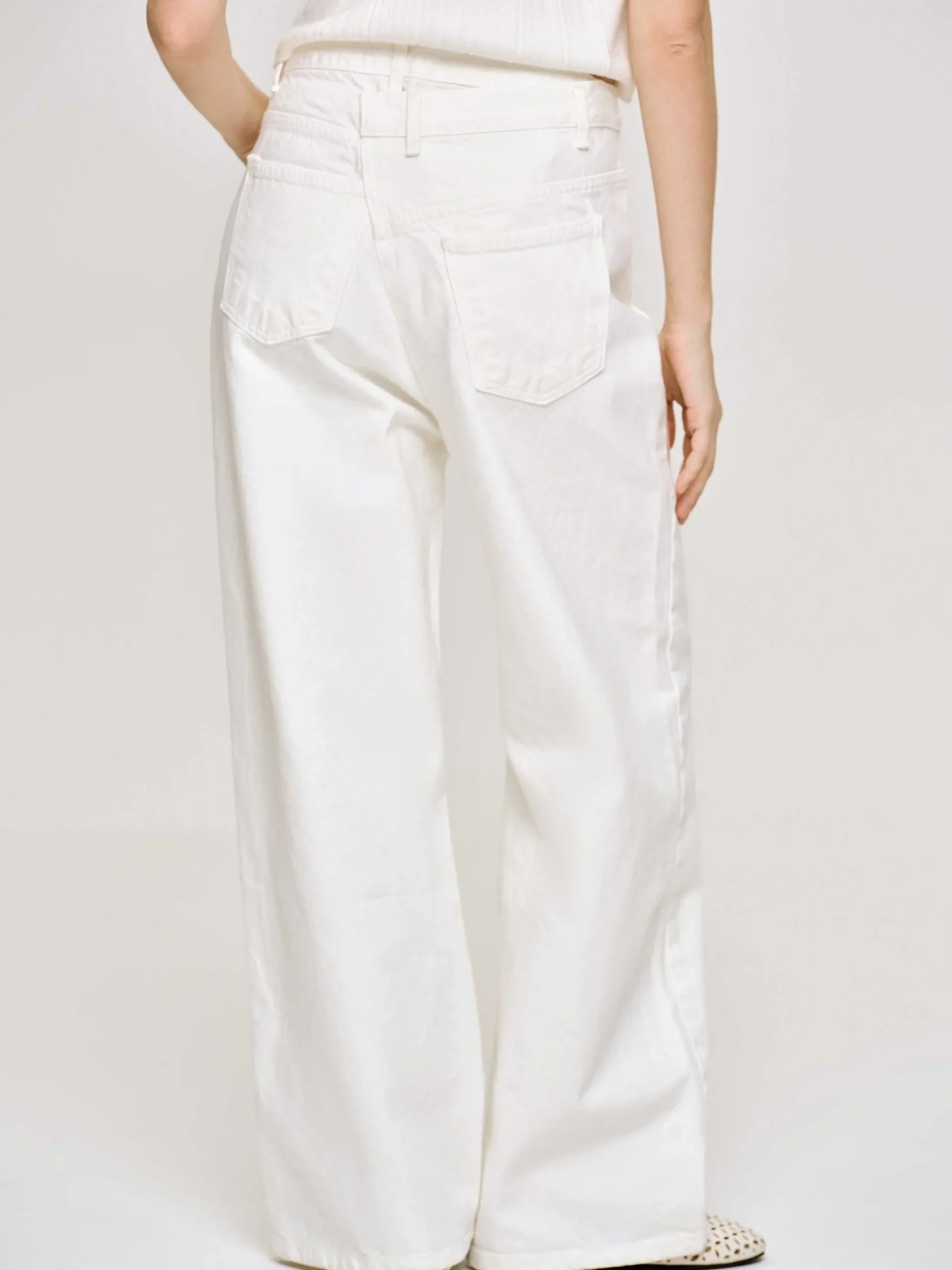 Women Source Unknown Denim-Crossover Jeans, White