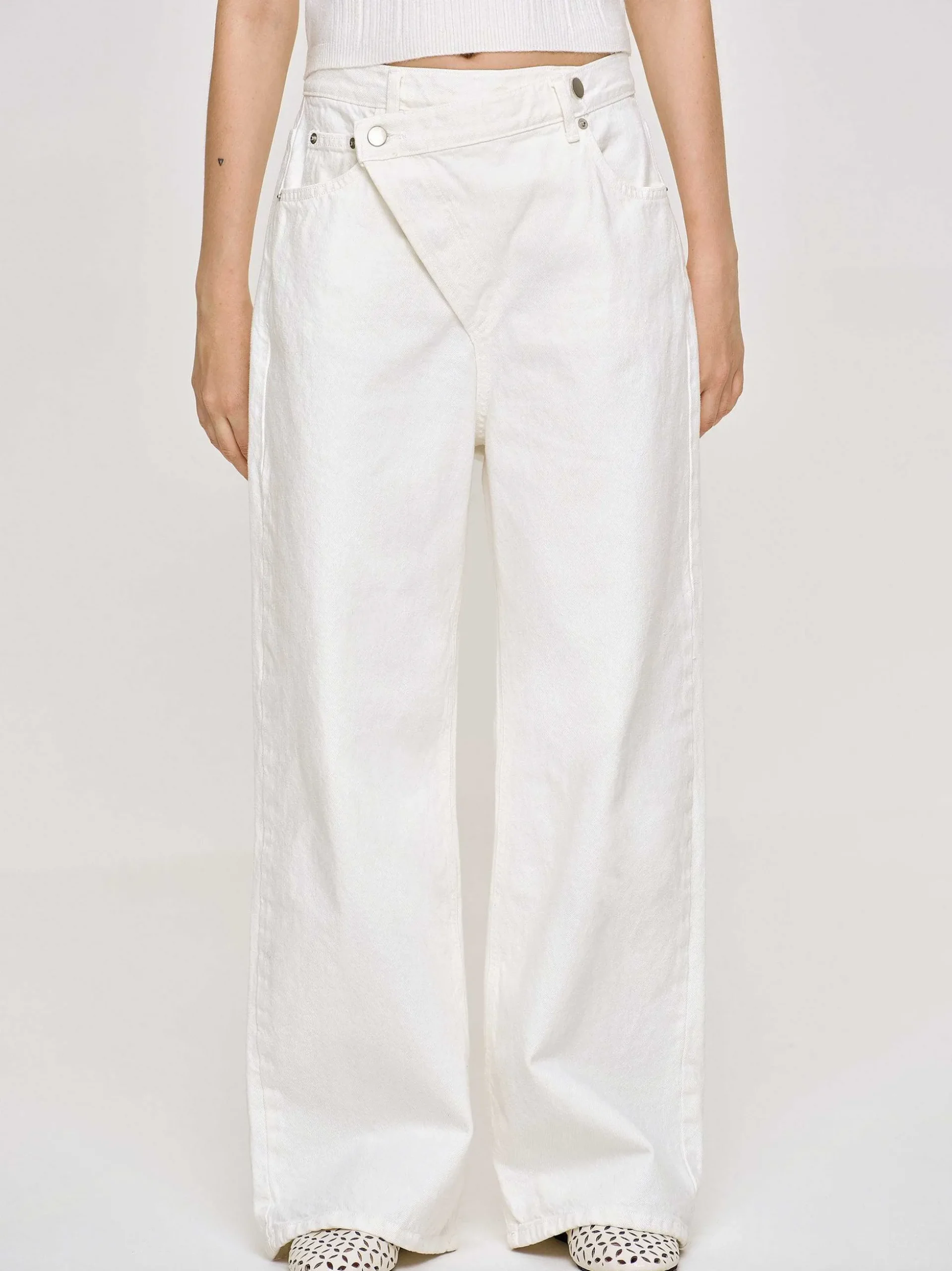 Women Source Unknown Denim-Crossover Jeans, White