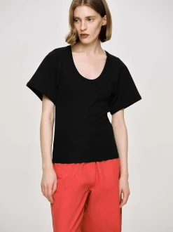 Women Source Unknown Accessories-Deep U T-Shirt, Black