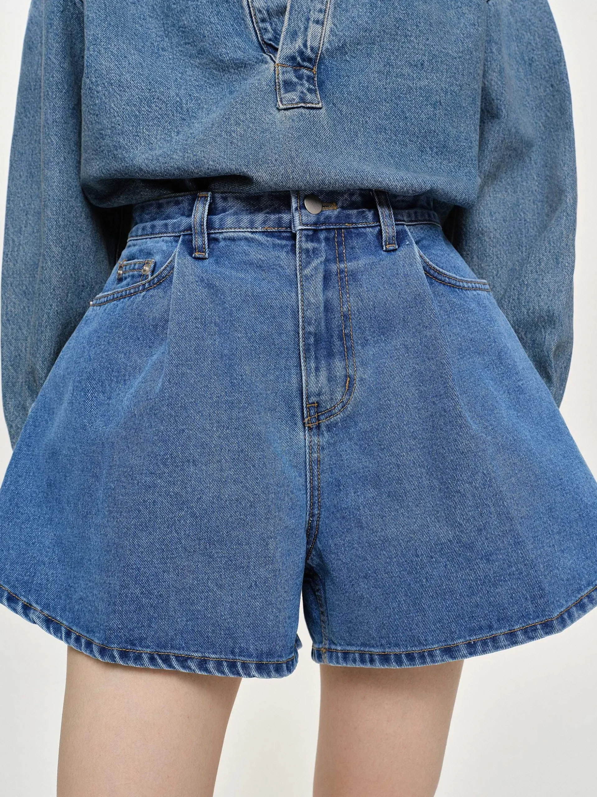 Women Source Unknown Clothing-Flared Denim Shorts, Medium Blue