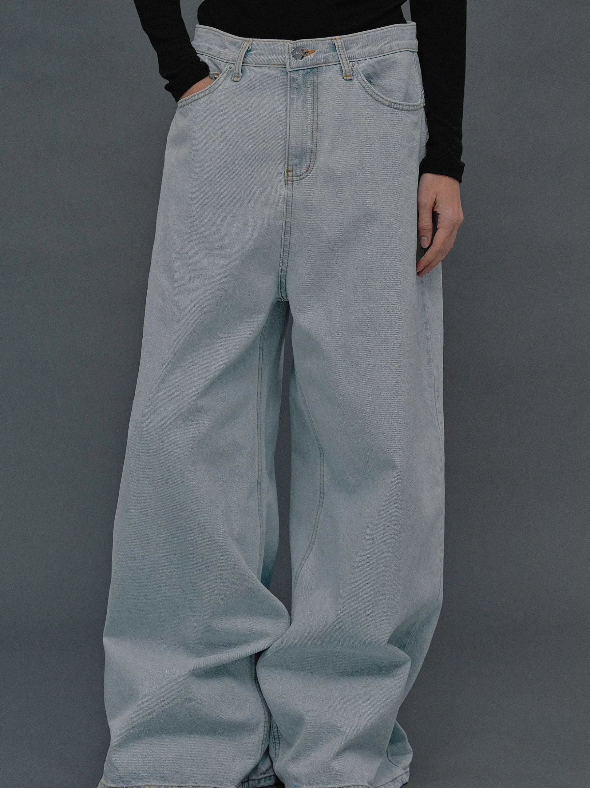 Women Source Unknown Clothing-Oversized Fit Jeans, Light Blue Wash