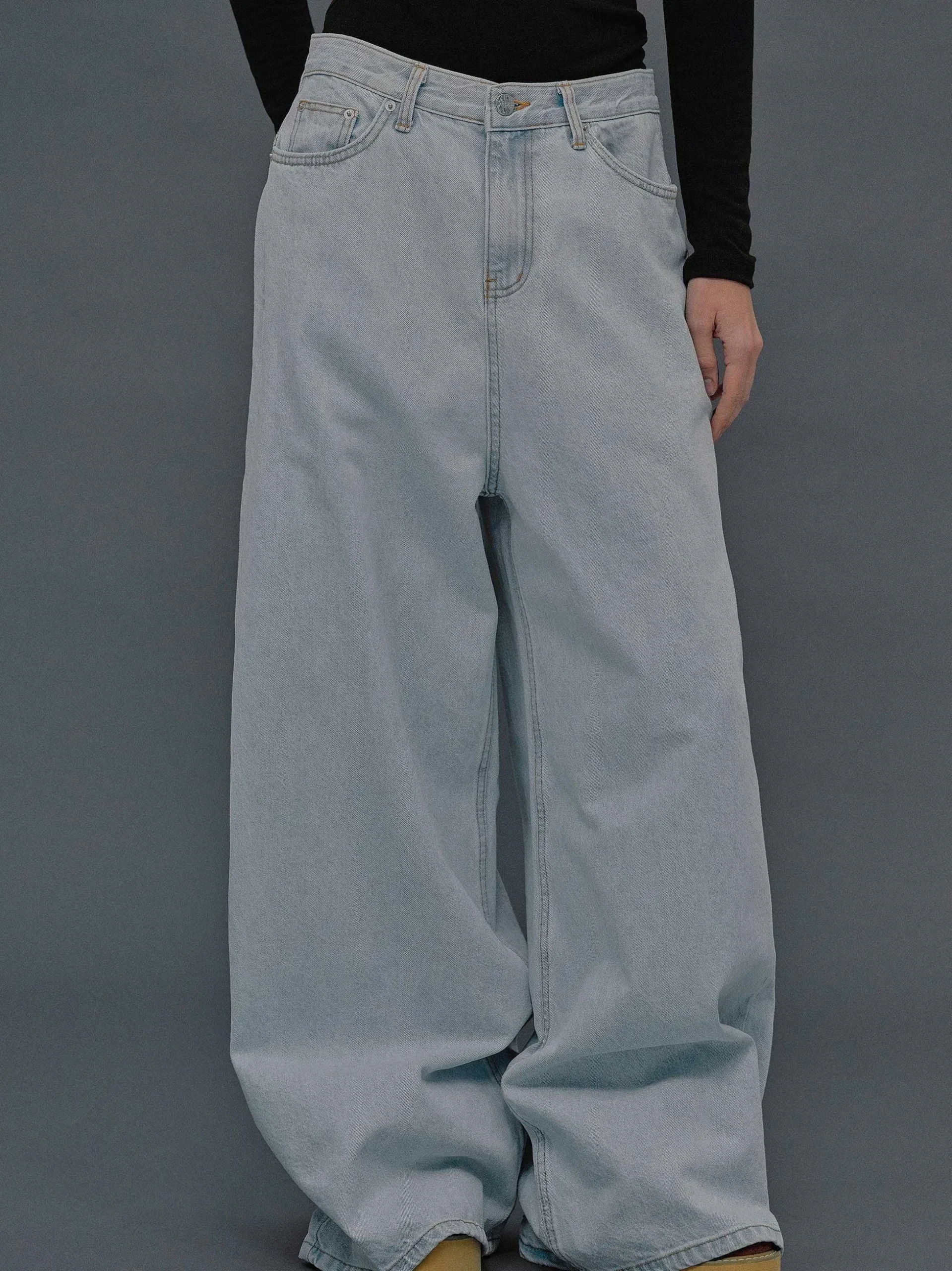 Women Source Unknown Clothing-Oversized Fit Jeans, Light Blue Wash