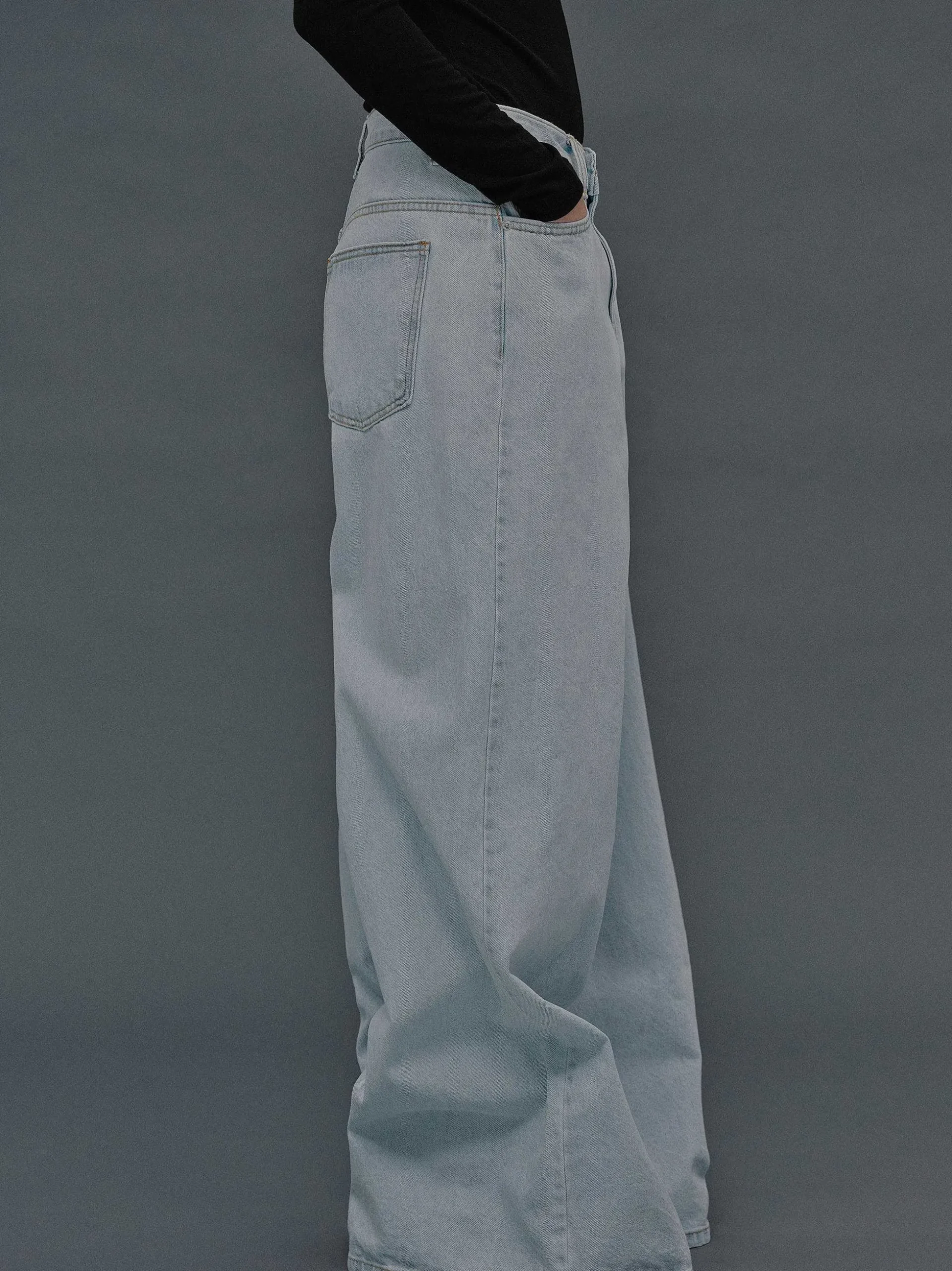 Women Source Unknown Clothing-Oversized Fit Jeans, Light Blue Wash